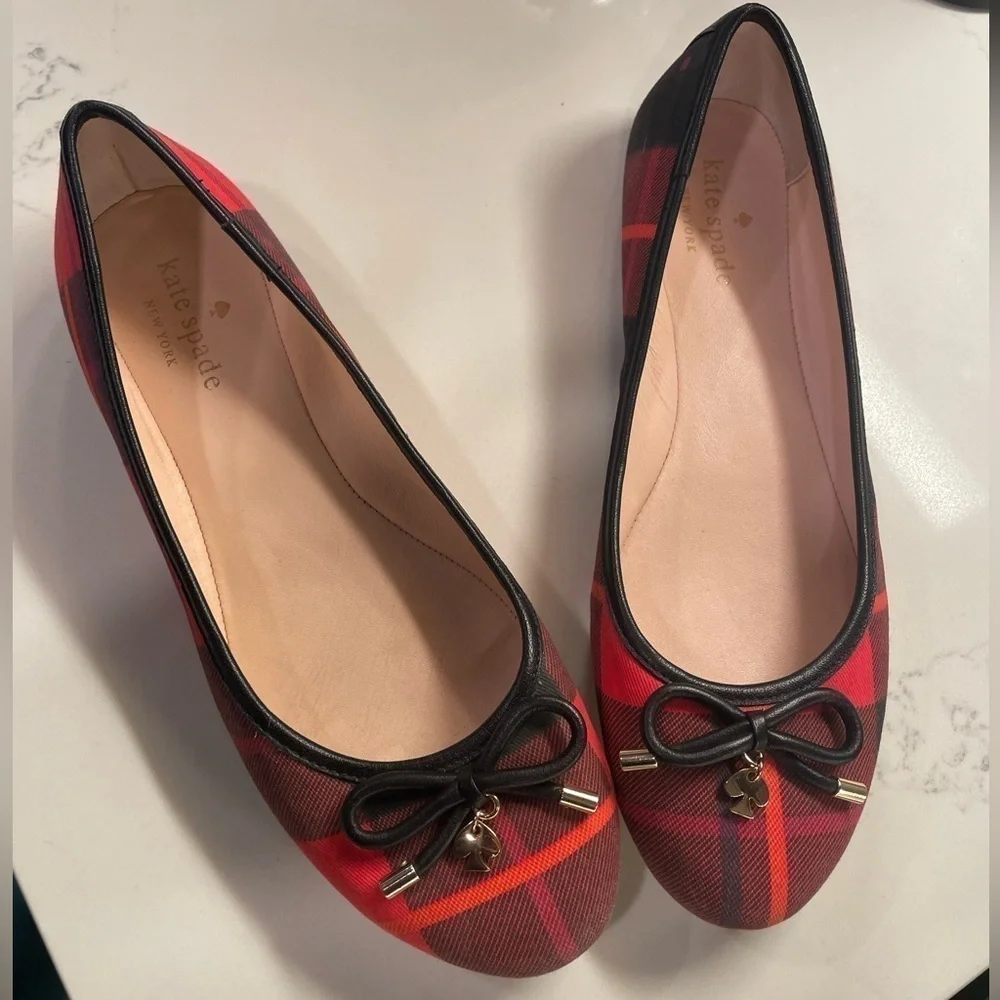Kate Spade Scottish red plaid ballet flats w/gold charms. Gorgeous! Retail $228